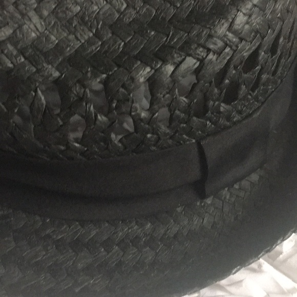 Fedora - Picture 2 of 3